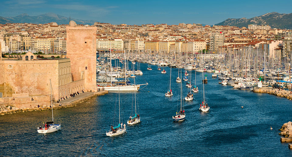 Devenir agent immobilier à Marseille: les clés du succès.